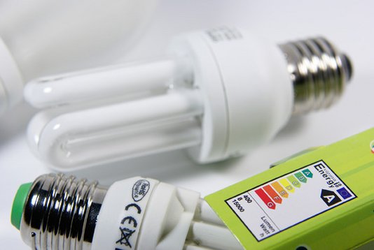 Fotolia_11240136_Subscription_L Glühlampe